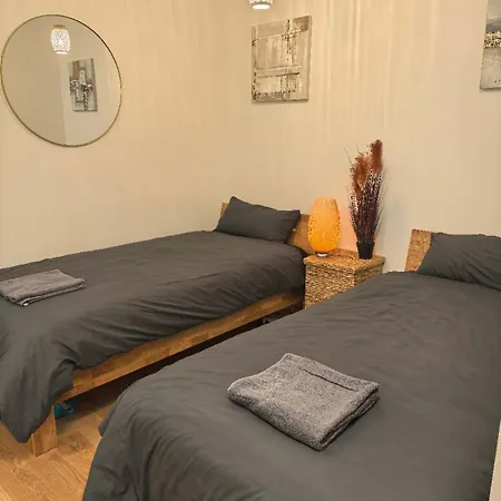 Apartment Dein Zuhause Am Hirschgarten, Nah Am Muenchner Stadtzentrum
